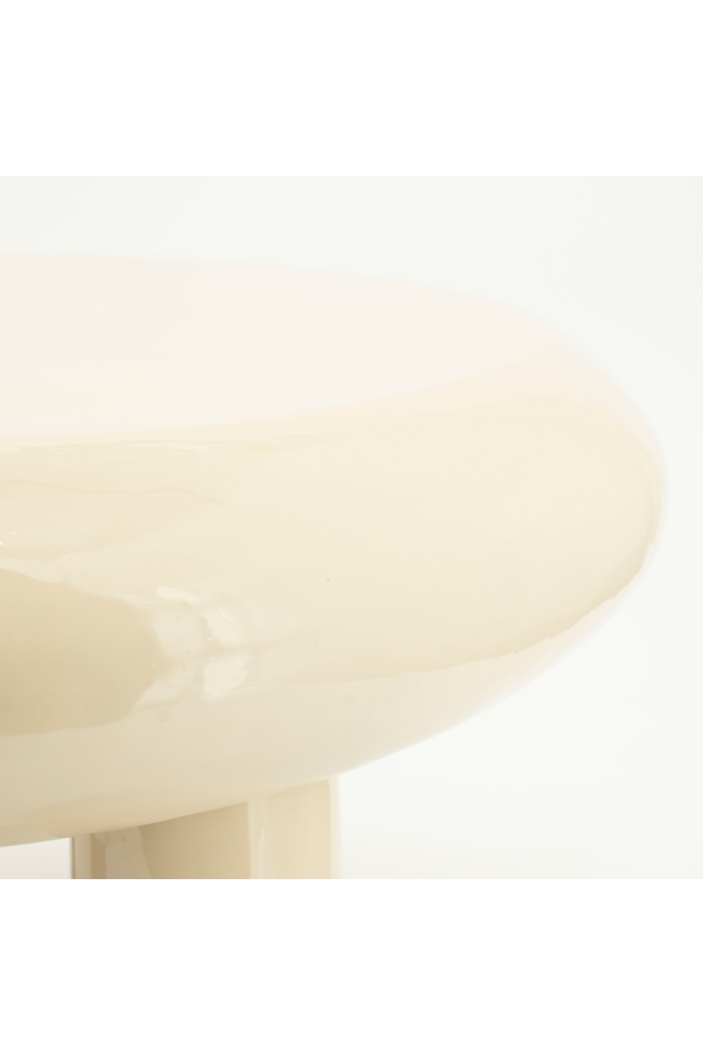 Table basse ronde en fer brillant