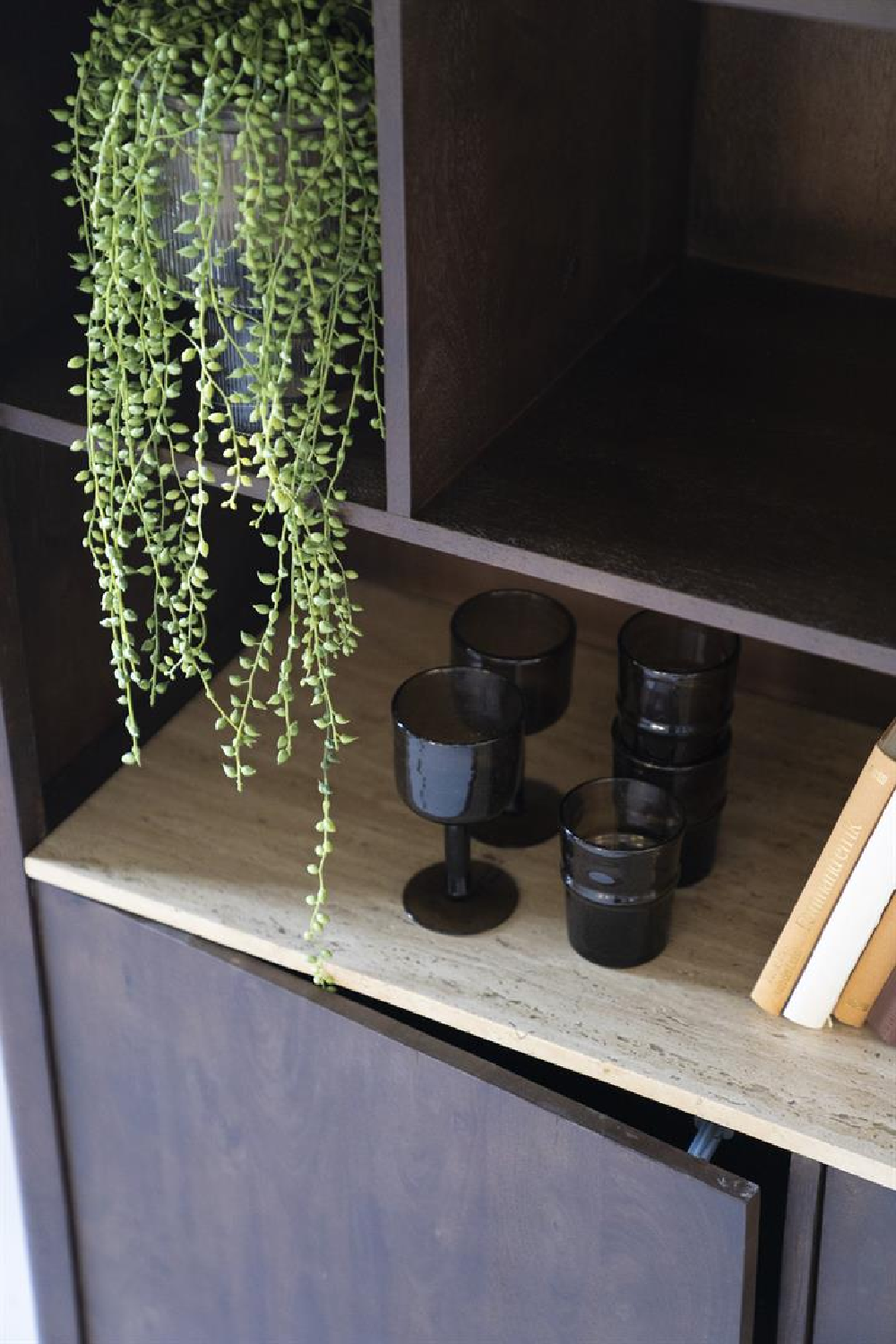 Bibliothèque en bois de manguier