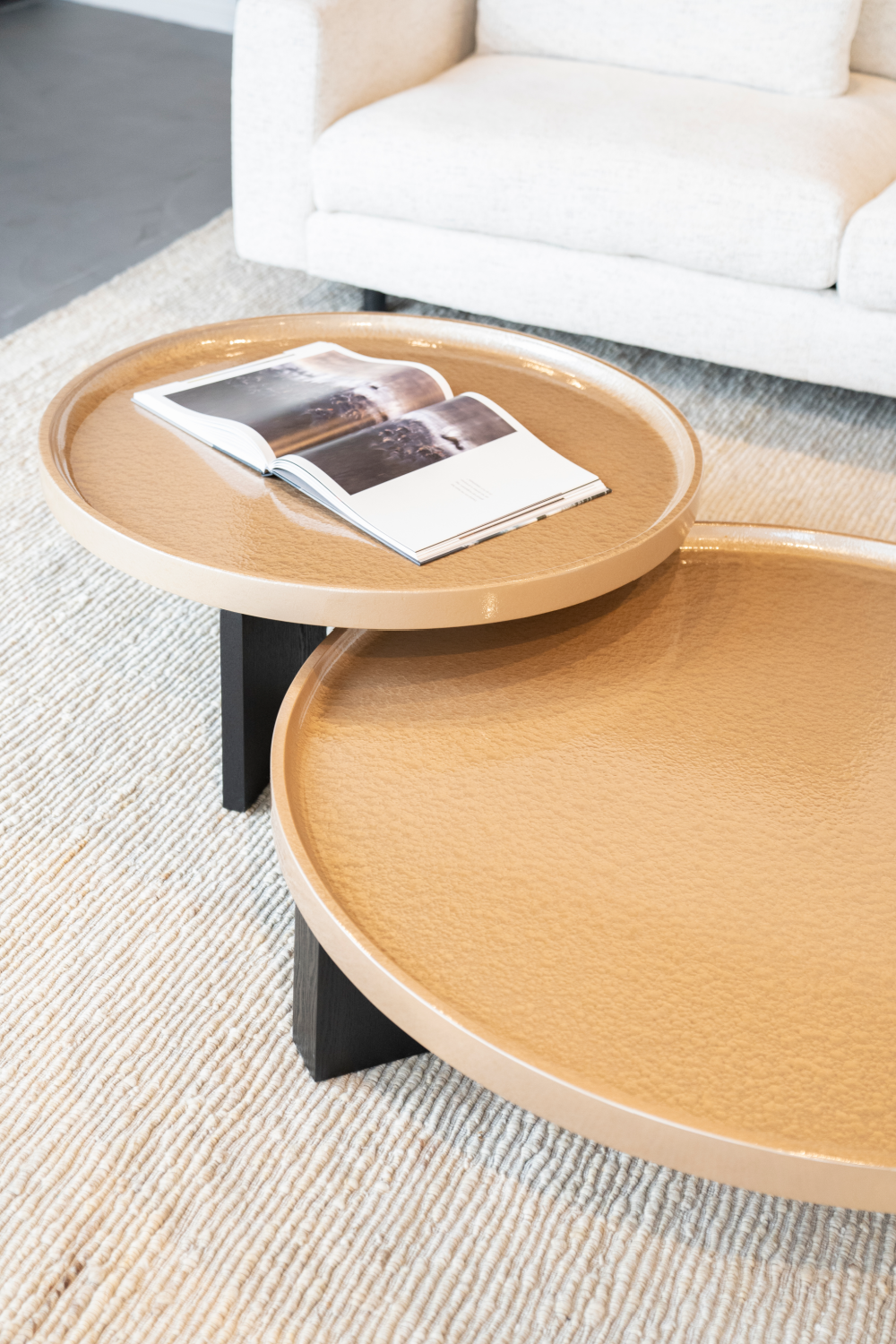 Table basse en placage de chêne L