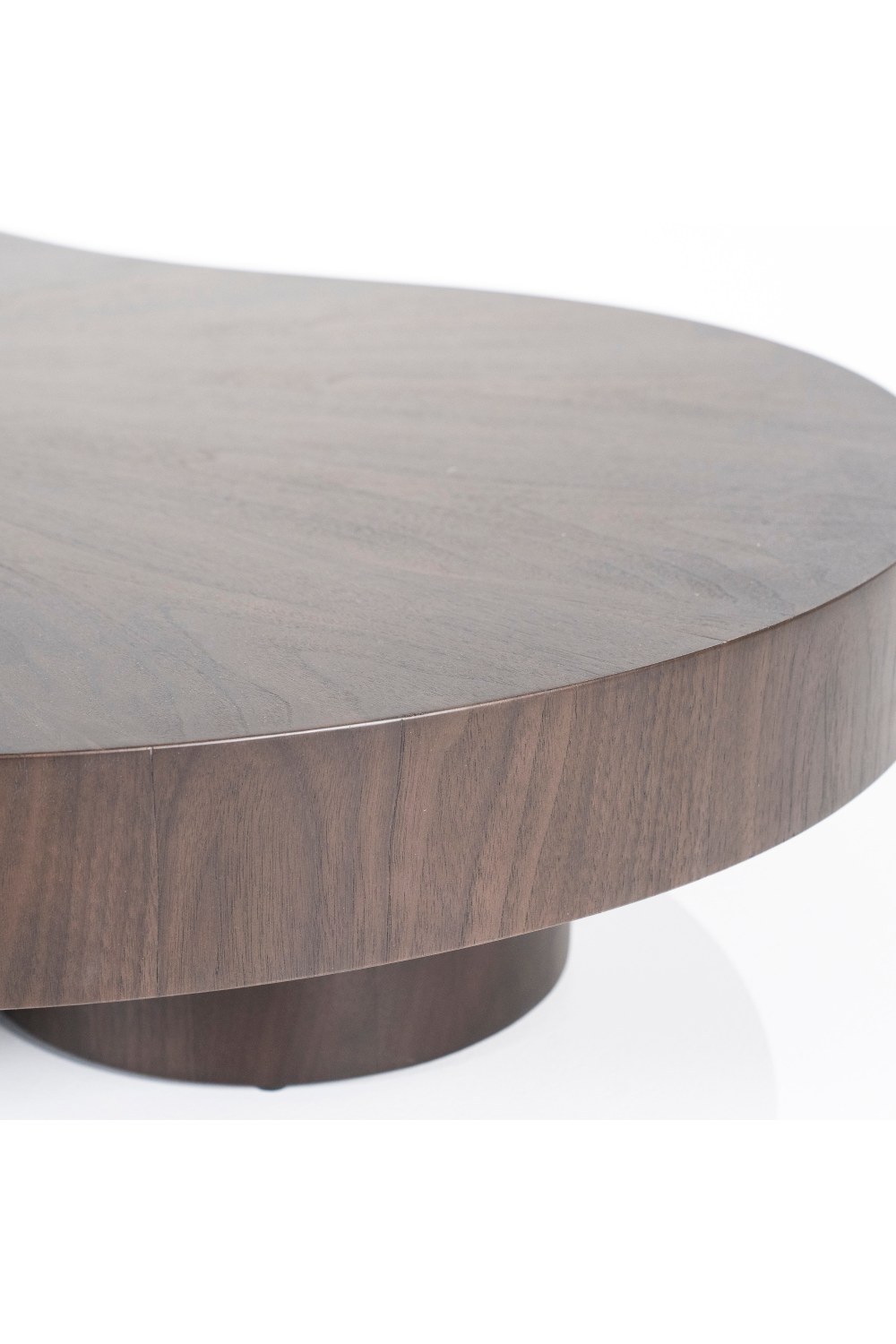 Table basse en noyer biologique