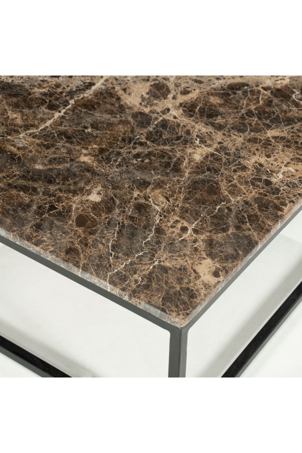 Table basse en marbre poli