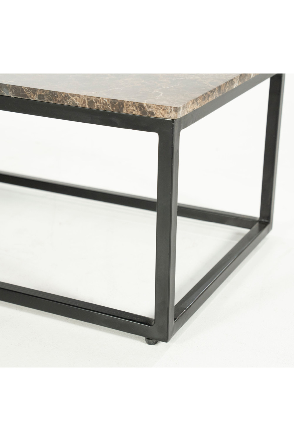 Table basse en marbre poli