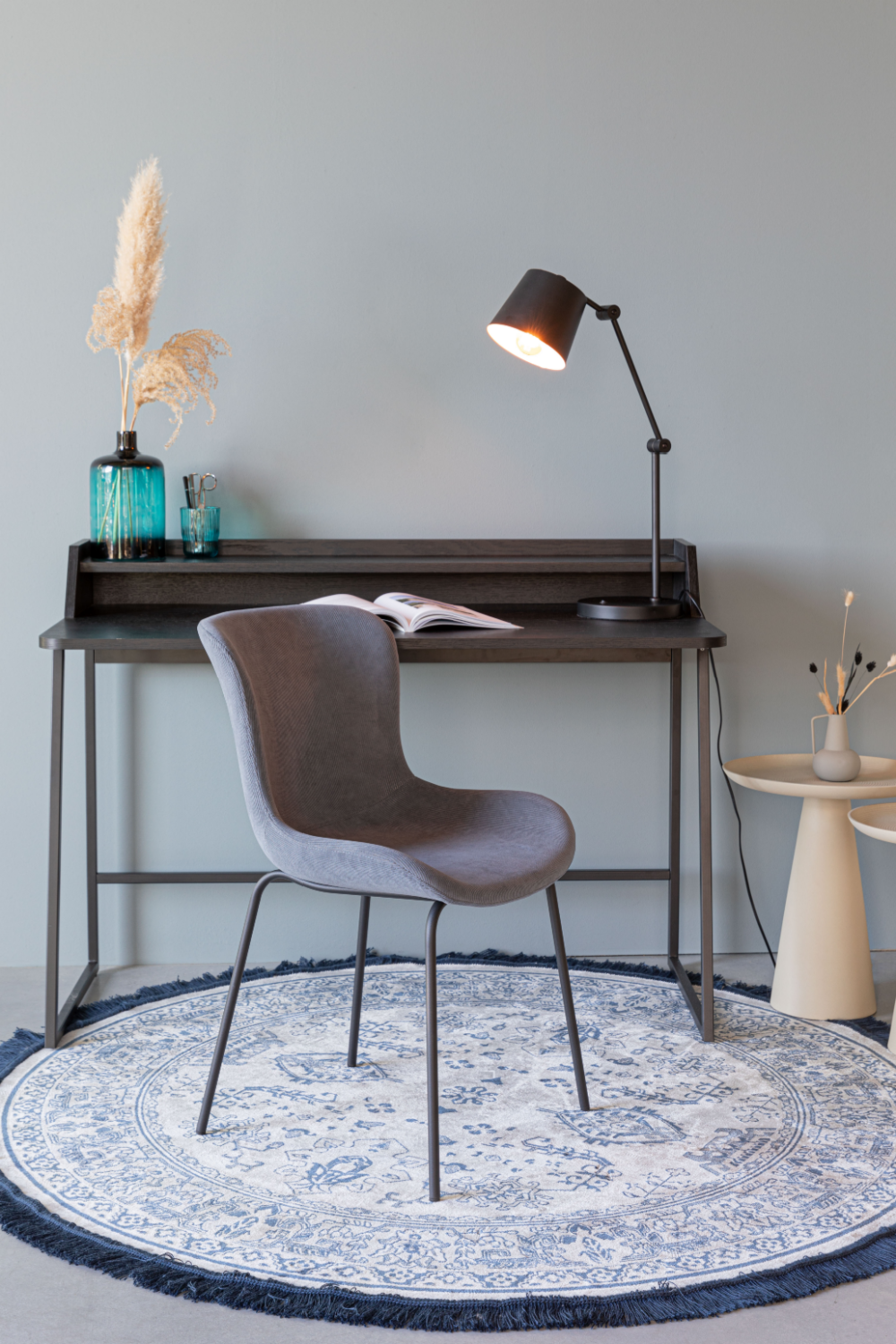 Bureau en bois noir