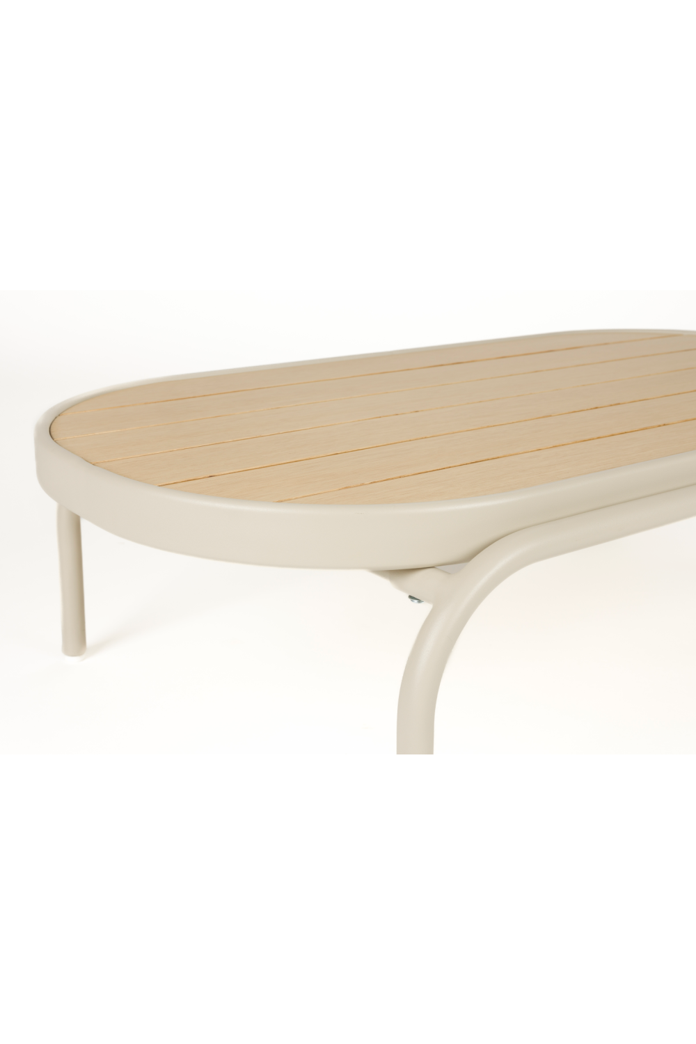 Table basse en aluminium beige