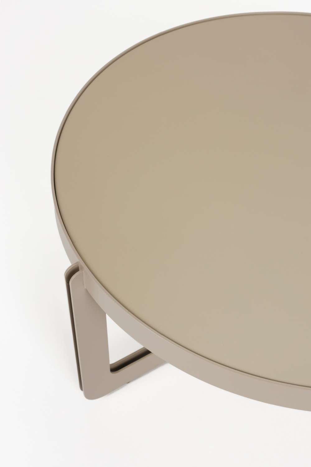 Table basse à piètement croisé