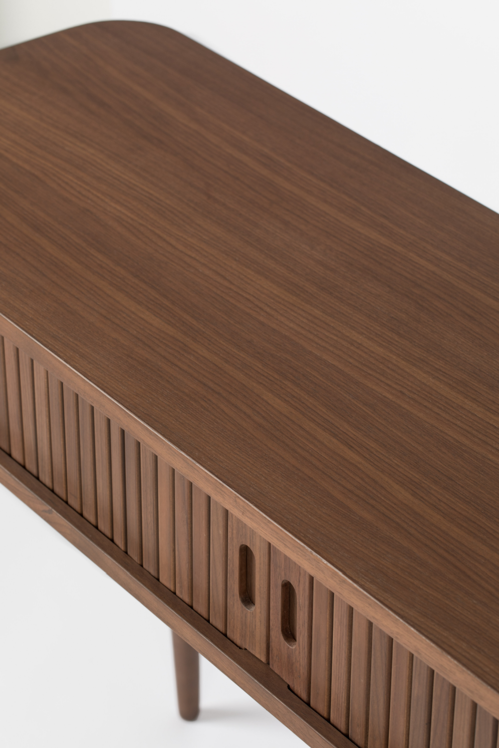 Console en bois de noyer